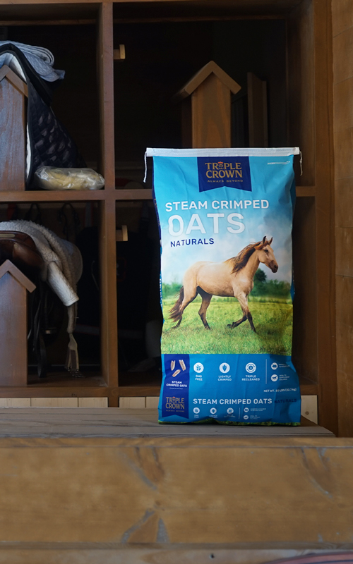 Steam Crimped Oats Naturals Triple Crown Feed